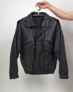 Vintage 80s black leather bomber jacket, men's size L. 80s retro leather jacket, black bomber jacket, unisex men's size 54.